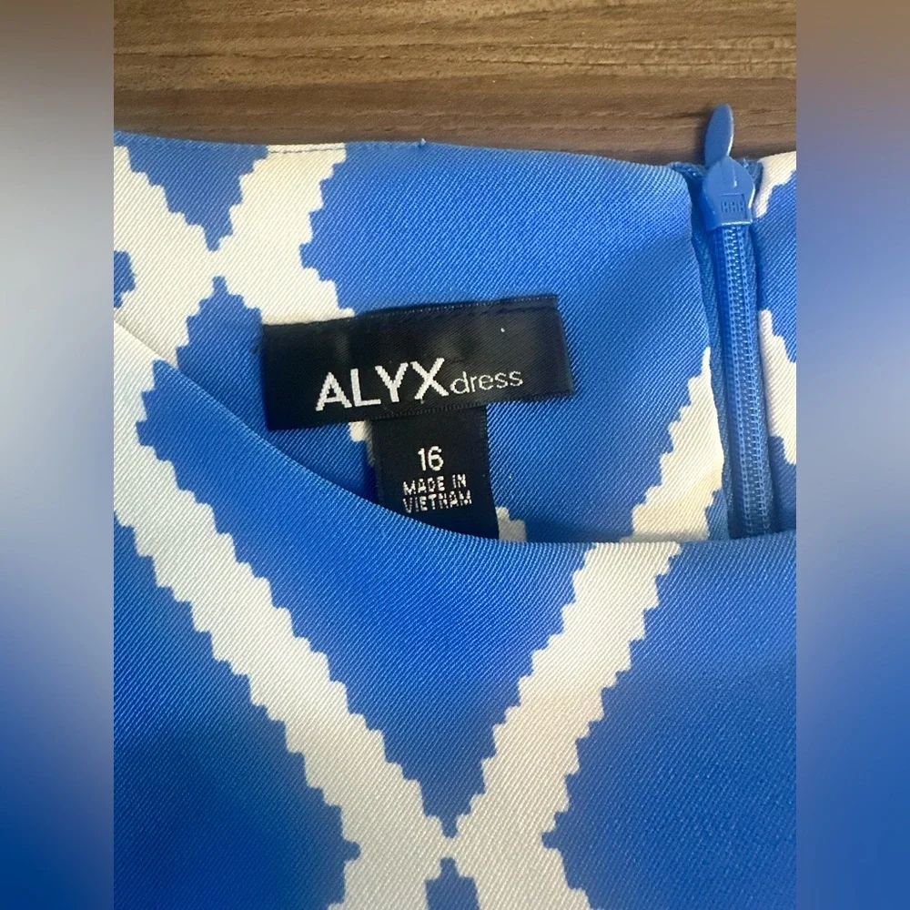 ALYX Dress Blue White Geometric Sheath Dress Size 16 Sleeveless Stretch - Picture 5 of 10